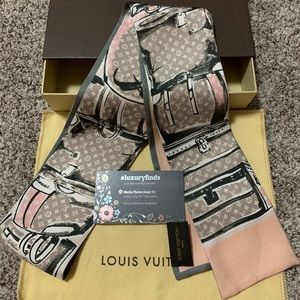 Authentic Louis Vuitton Trunks Bandeau